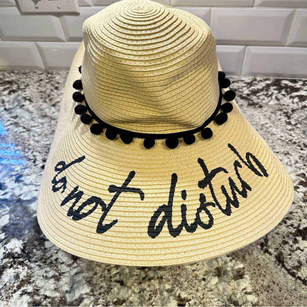 Floppy Hat‎